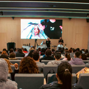 Más de 120 estudiantes de FP visitan Tahe para recibir una ‘masterclass’ de coloración