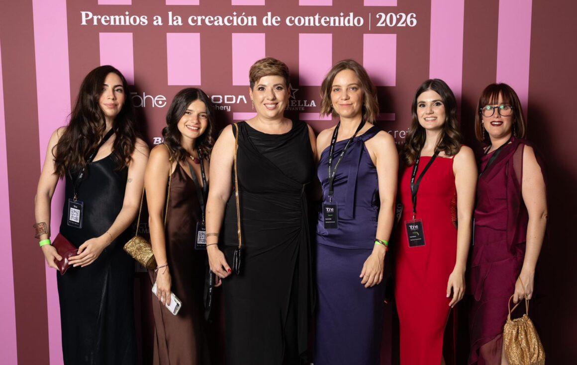 Tahe refuerza su presencia en el entorno digital como marca patrocinadora de los Premios Brilla Tahe en los Premios Brilla organizados por Miriam Alegría y Anabel
