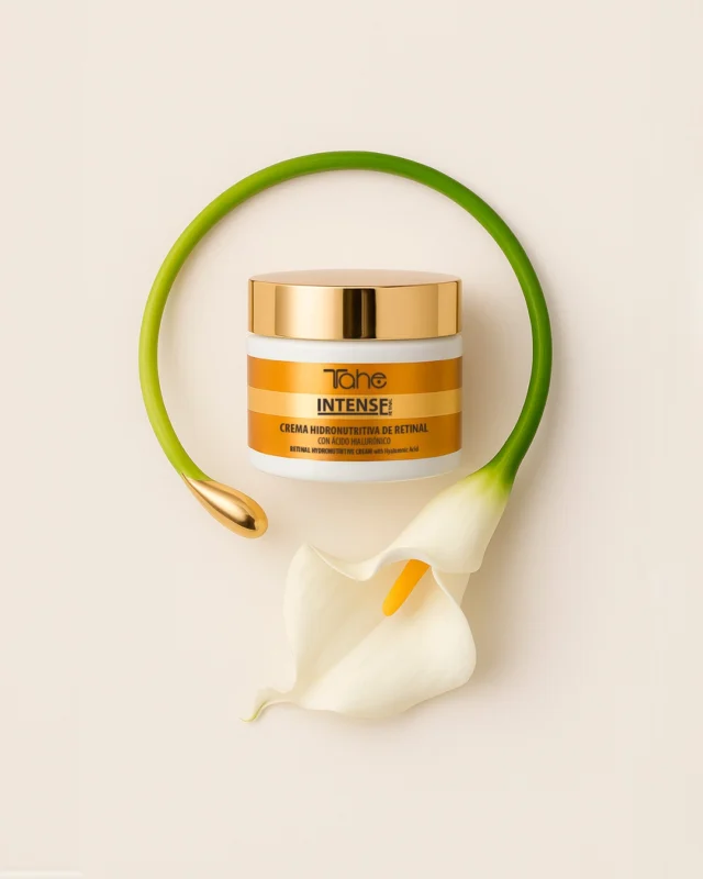 🌙 Dicen que los sueños se hacen realidad mientras duermes... ¡y tu #piel lo confirmará con nuestra crema con #Retinal Hidronutritiva, #Intense de #Tahe!
Su fórmula con retinal encapsulado, trabaja mientras tú sueñas, ayudando a reducir arrugas, mejorar la textura y devolverle a tu piel esa luminosidad que te hace sentir WOW al despertar. 😍

Solo necesitas un gesto antes de meterte en la cama: aplícala siempre por la noche, con amor, y deja que el beauty sleep haga lo suyo. 😉
.
.
.
.
.
.
#Tahe #Beautifyingyourlife #Tahelovers #skin #skincare #crema #cremafacial #hidronutritiva #new #newin #RetinalIntense #TaheCosmetics #RutinaNocturna #GlowModeON