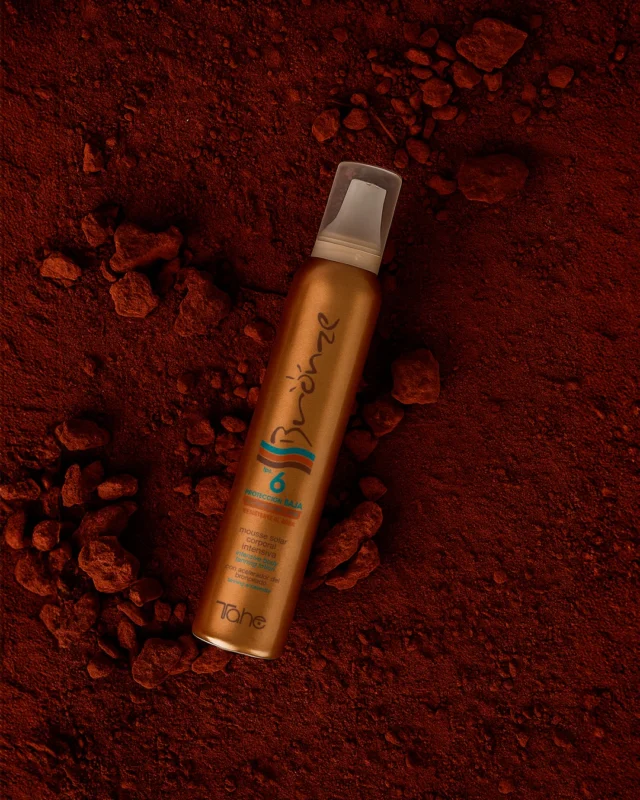 ☀️ ¿#Sol + #bronceado intensivo? ¡Lo quieres todo y lo puedes tener!
Tu #piel necesita protección, sí, pero también merece un bronceado de escándalo. 😍✨

La Espuma Bronceadora Solar #Bronze de #Tahe es tu aliada perfecta este verano:
🌿 Enriquecida con vitaminas y esencias naturales.
🛡️ Protege frente a los rayos UVA y UVB gracias a sus filtros físico-químicos.
🔥 Y lo mejor… ¡tiene activos #anticelulíticos y reafirmantes! ¿Magia? No, ciencia y cosmética que funcionan.

Broncéate mientras mimas tu piel. ¡Es un win-win!
.
.
.
.
#Tahelovers #beautifyingyourlife #sun #summer #skin #skincare
